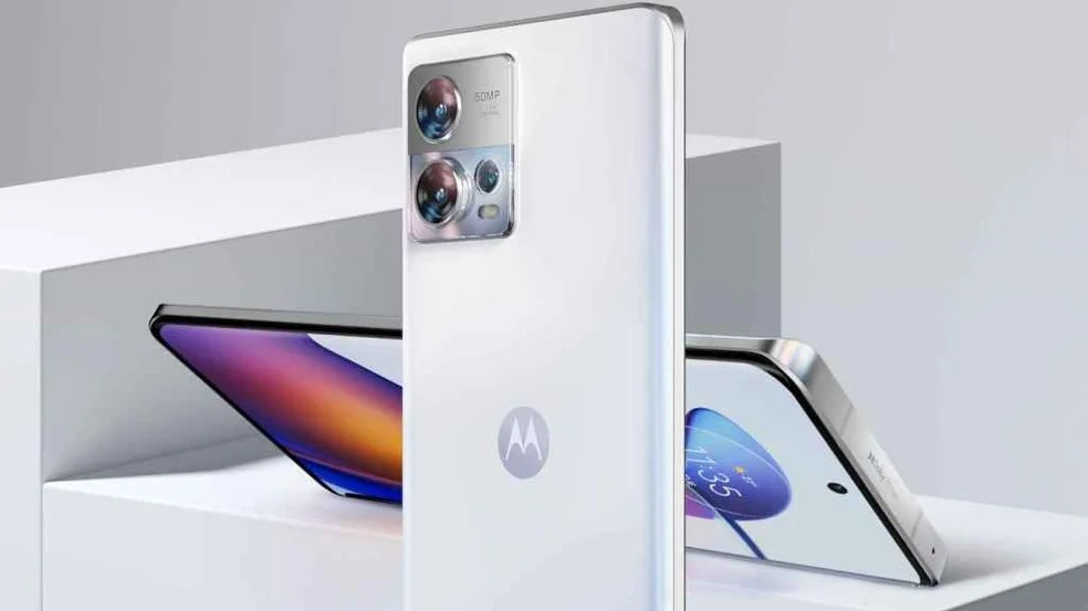 Motorola cambia el diseño del Edge 30 para competir en la alta gama